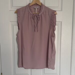 Laundry by Shelli Secal ruffled sleeveless blouse